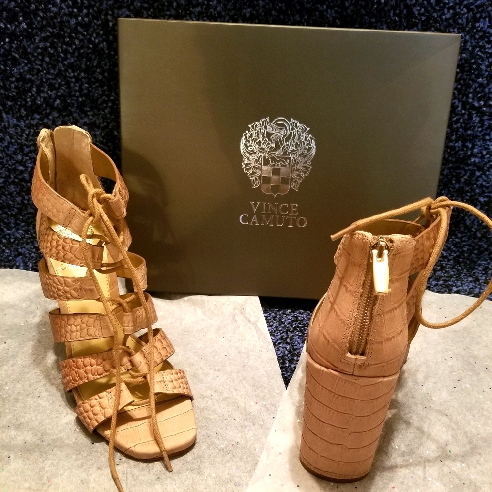 Vince Camuto Phandras